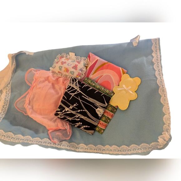 Vintage Large lot of 80s/90s Barbies and accessories - Picture 7 of 11